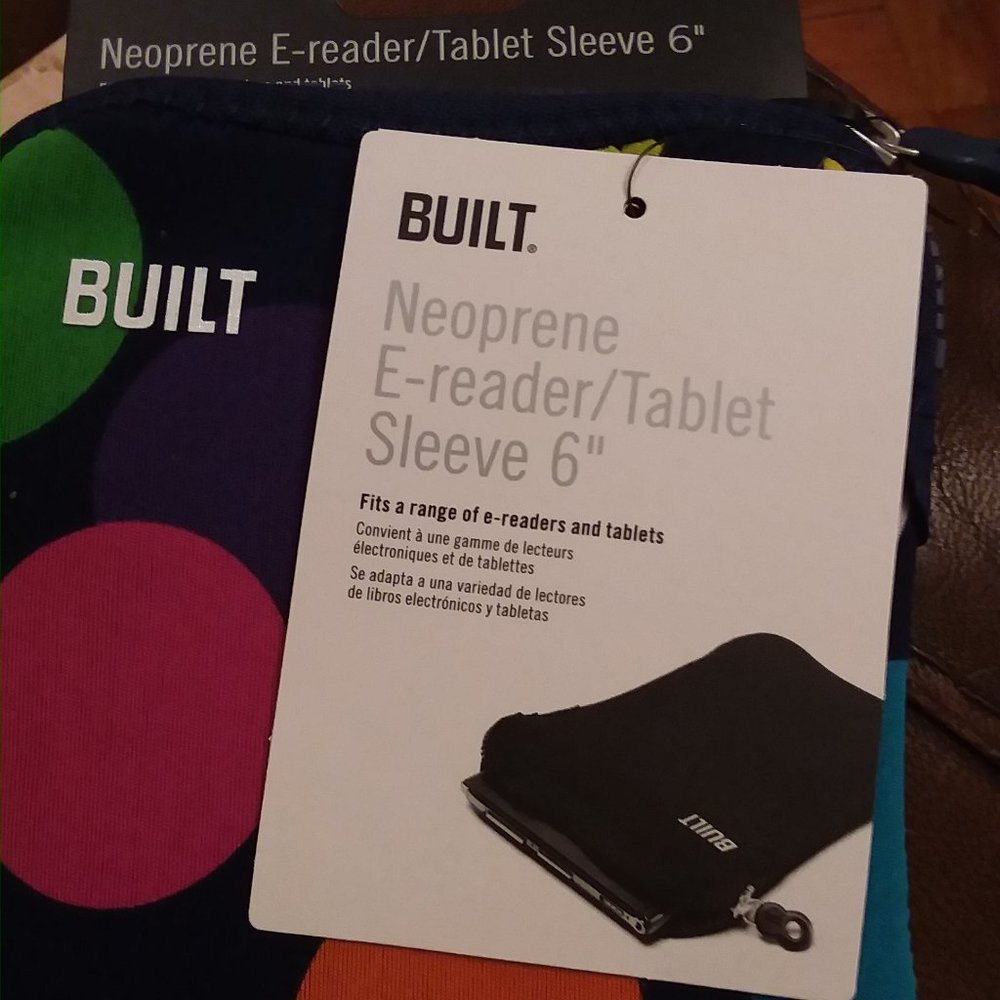 Built neoprene e-reader/tablet sleeve 6"